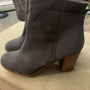 Toms charcoal gray Lunata ankle booties